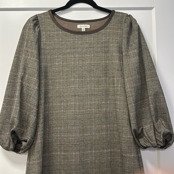 Max Studio Dress - Picture 2 of 4